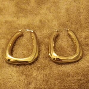 Chic Gold-Toned Hoop Earrings